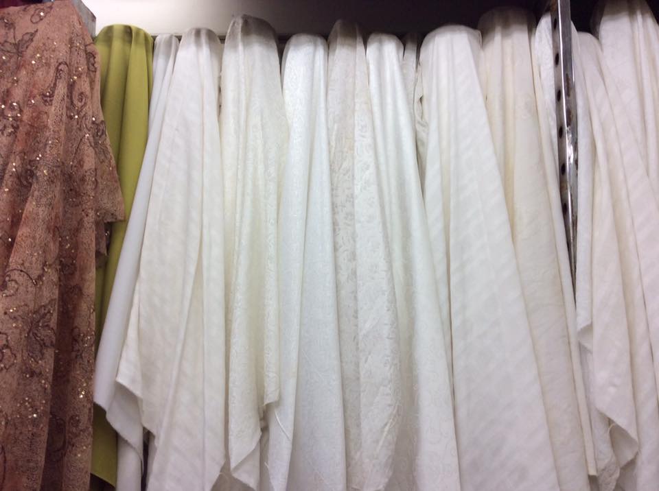 ผ้าขาวทอลาย